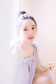 《丰满女学生》伦理hd
